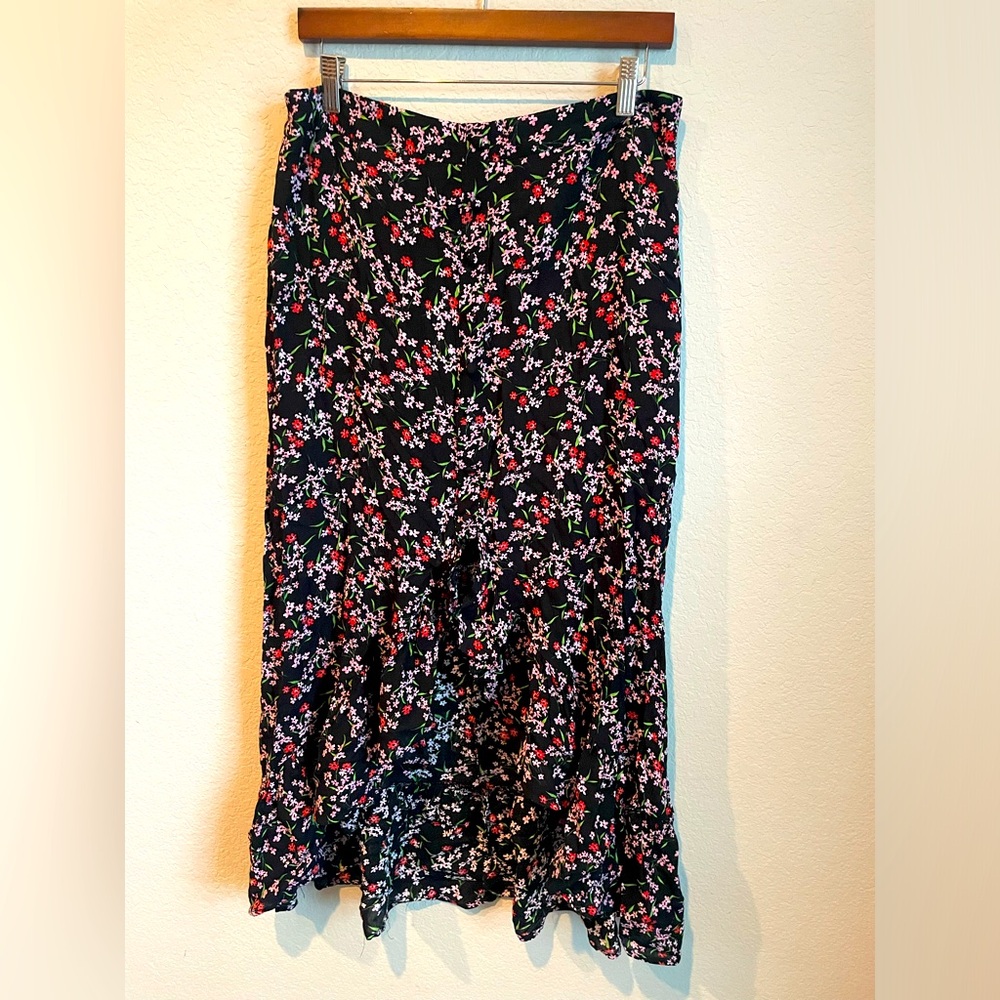 Floral Button down skirt ⭐️BUNDLE & SAVE ⭐️